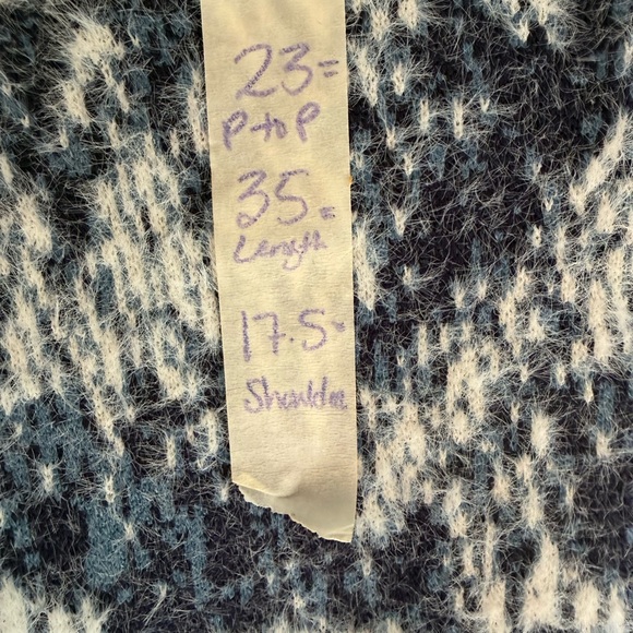 NWOT Liverpool Women's Blue and White Patterned Sweater medium has stretch - Picture 8 of 9